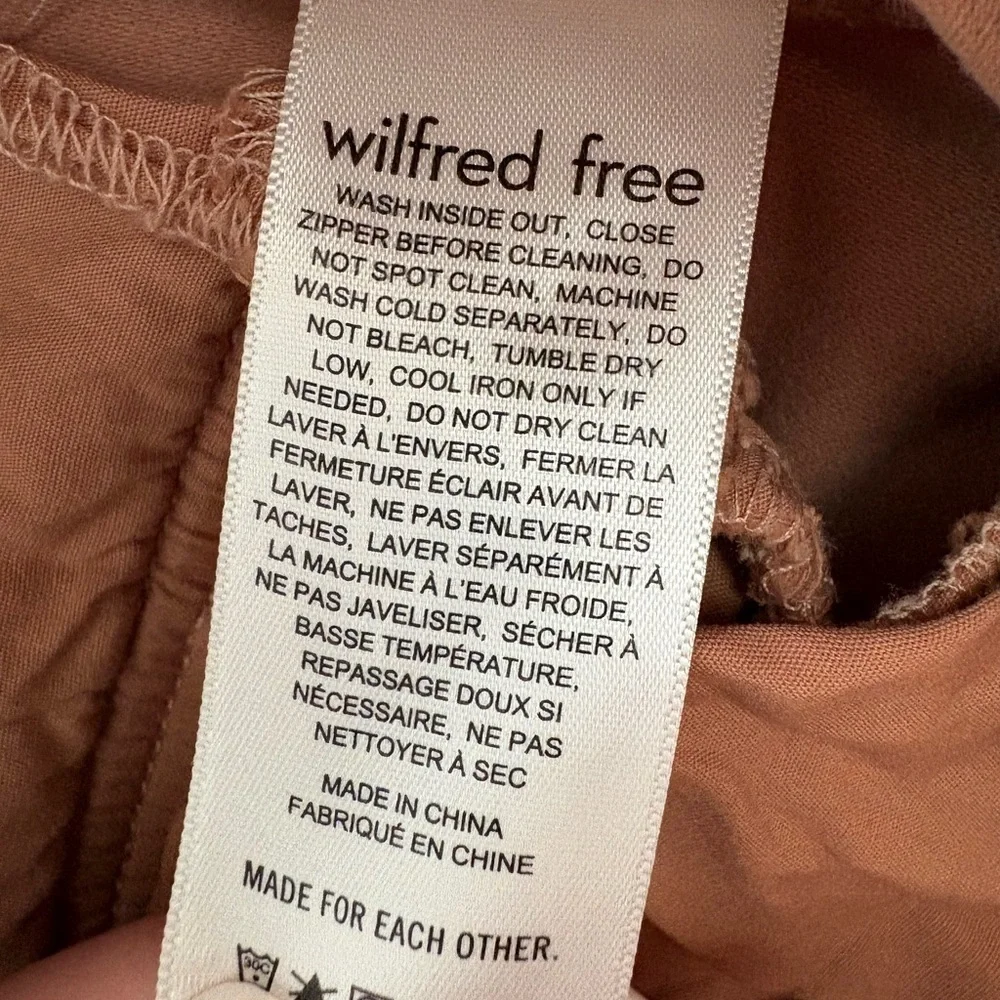 Aritzia Wilfred Free Picture Cargo Pants
